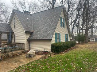 860 Riverview Cir, Scottsville, KY 42164