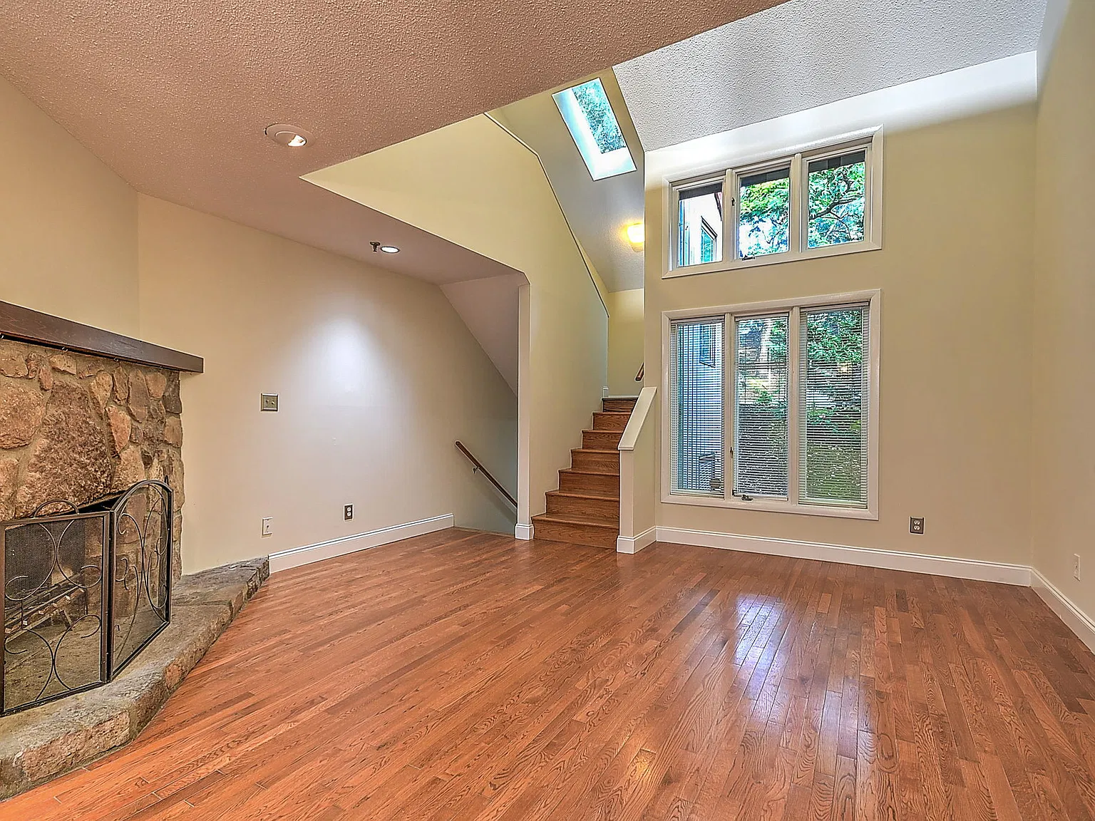 109 Beechnut St — Photo 1