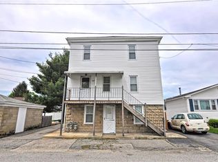 8 Fountain Ave, Cranston, RI 02920