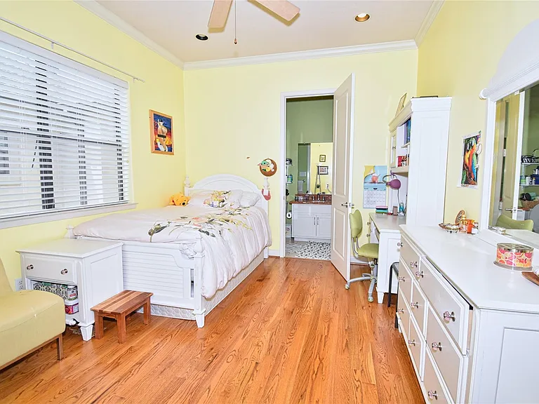 2406 Dorrington St #C — Photo 15