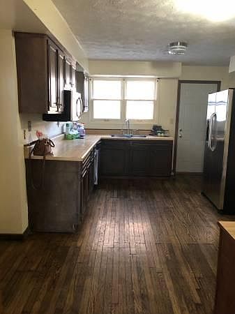 2nd image of 414 Valley St