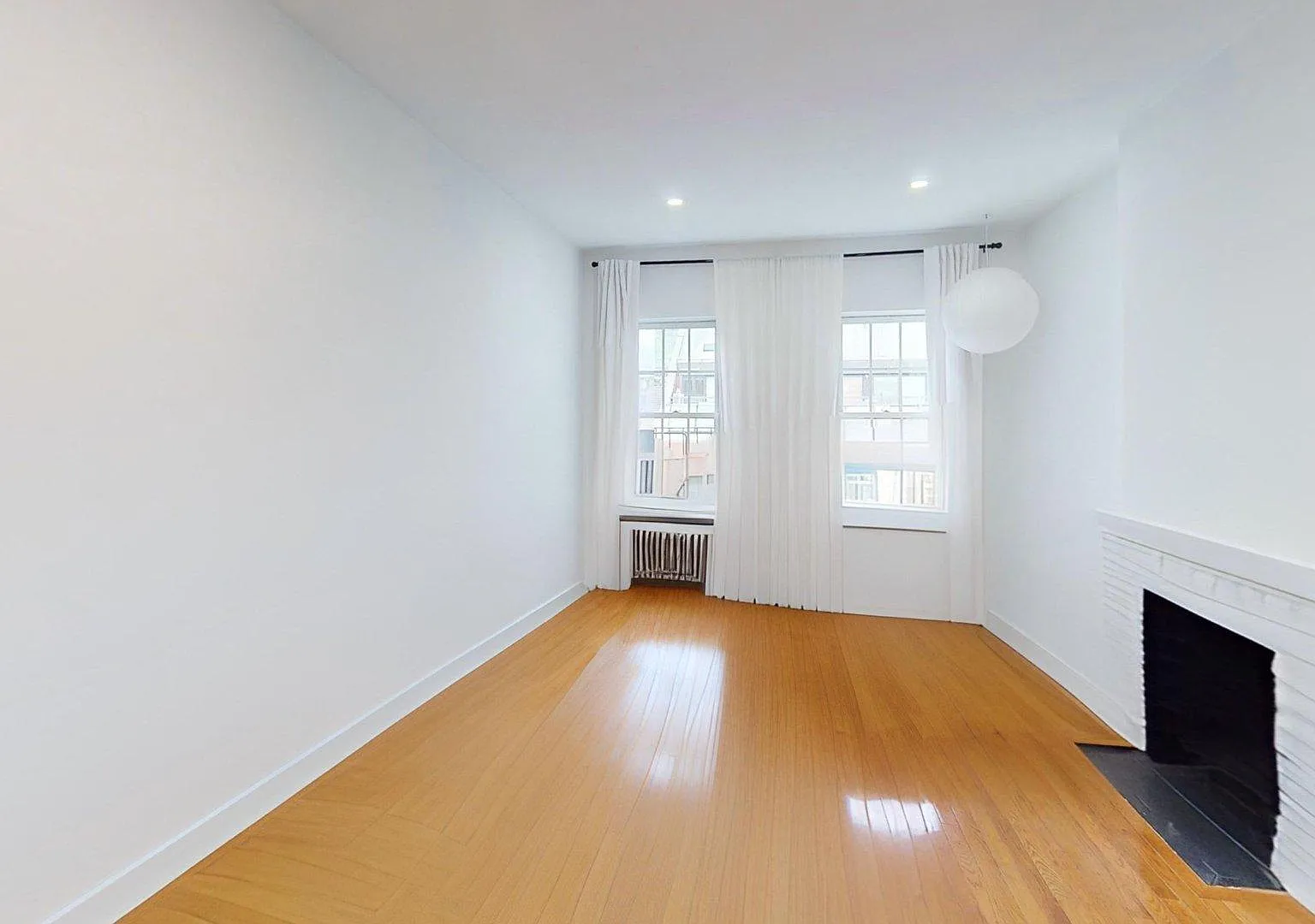 354 West 12th Street — Photo 2