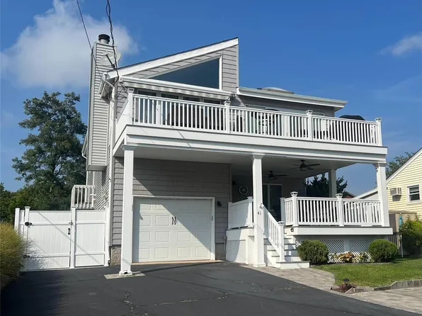 41 Willow Street, Aquebogue, NY 11931