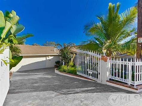 3rd image of 6693 Hillgrove Dr