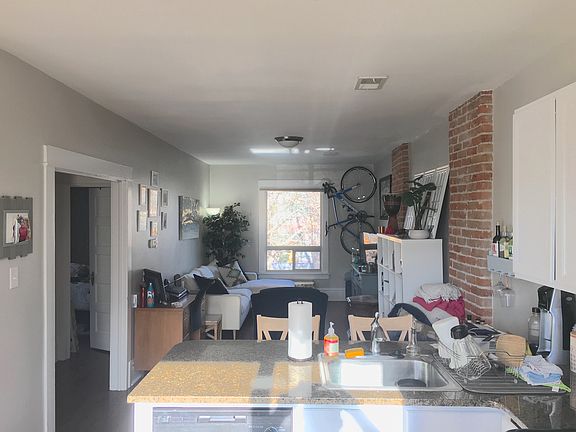 3rd image of 1733 N Marion St #201