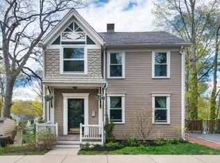 33 Oakland St, Melrose, MA 02176