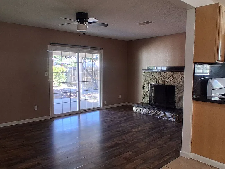 3013 Freedom Ln — Photo 3