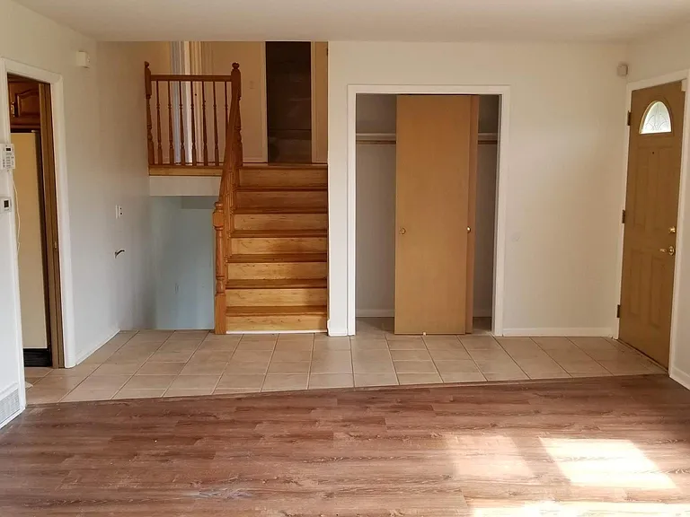 29W730 North Ave — Photo 10