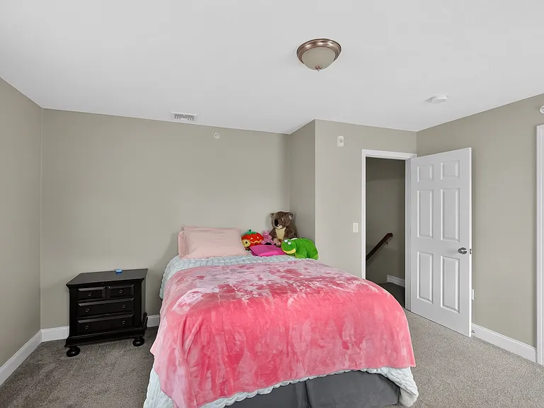 5 Twin Ponds Dr #8 — Photo 15