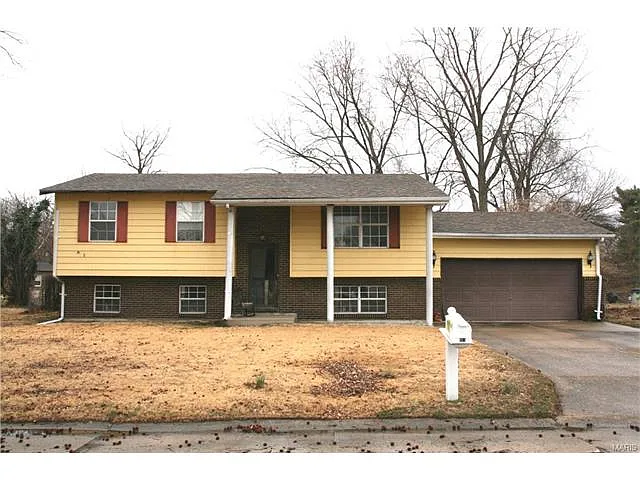 153 Arlington Dr photo 1