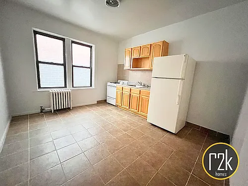 4539 42nd St #3A Photo 1