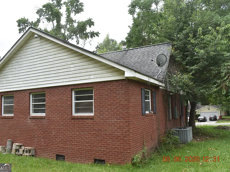 4830 Wilson Rd — Photo 5