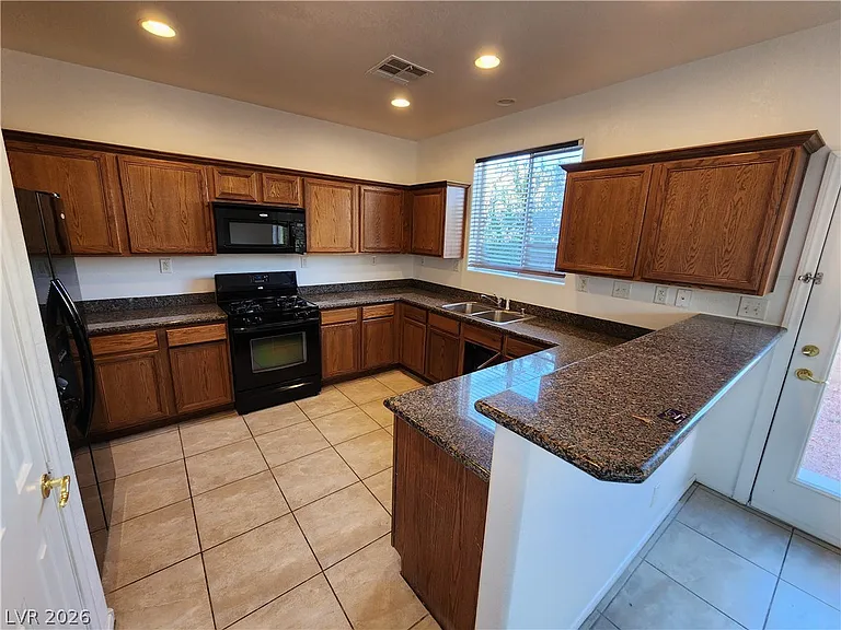 9106 Sheffield Garden Ave — Photo 24