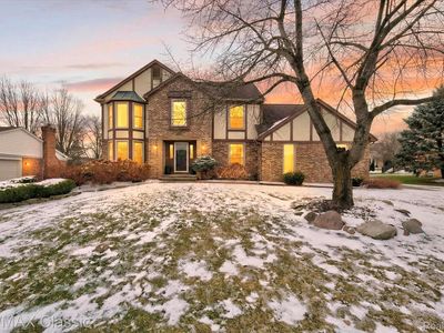 9377 Pineview Dr, Plymouth, MI, 48170