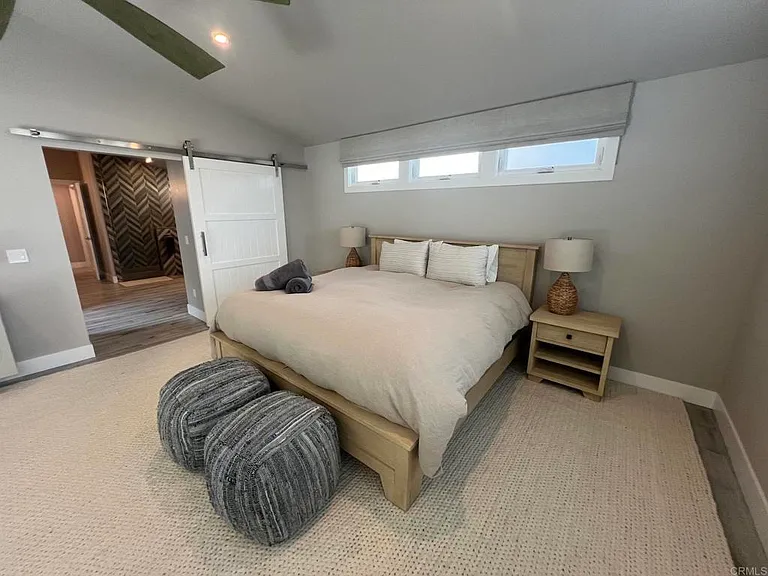 250 Avenida Monterey — Photo 37