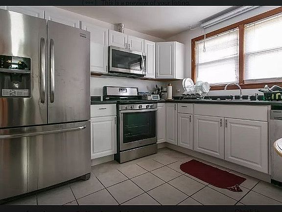 5th image of 3141 Lee St
