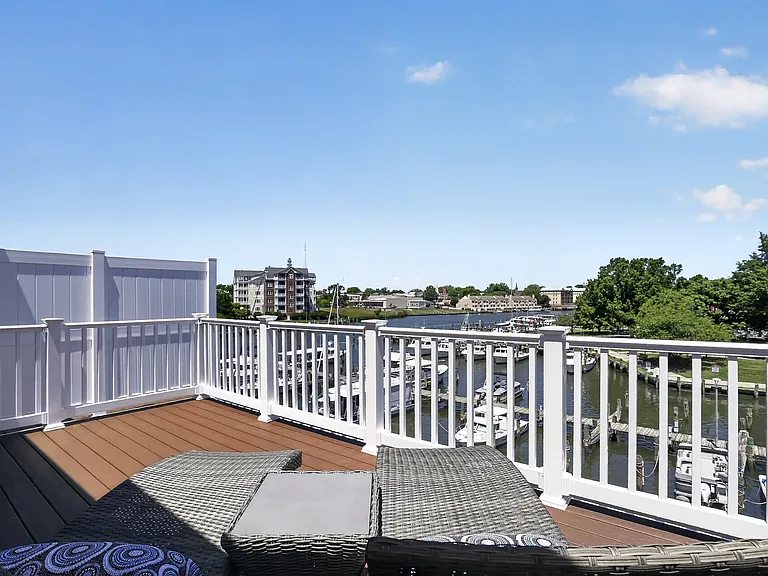 6 Riverside Wharf — Photo 2