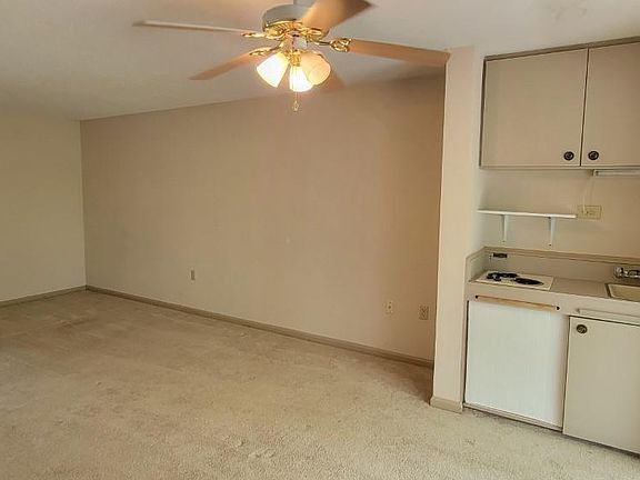 3rd image of 3031 Summerhill Pl