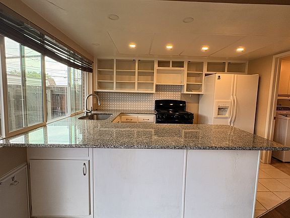 2nd image of 621 S Xenon Ct