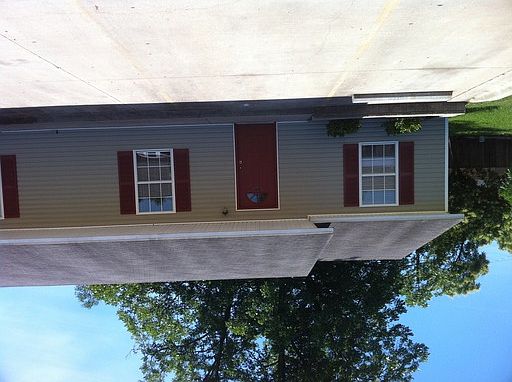 2nd image of 1307 Einhorns Pl APT A
