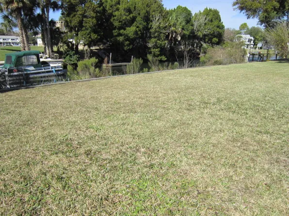 3870 N Nokomis Point, Crystal River, FL 34428