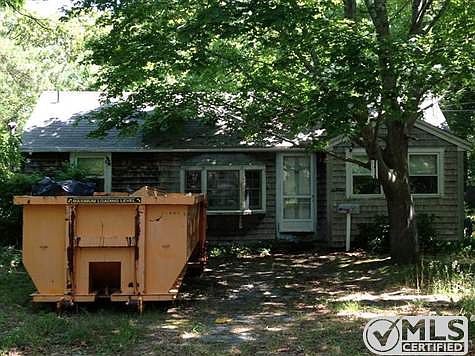 1st image of 14 Silverleaf Ln
