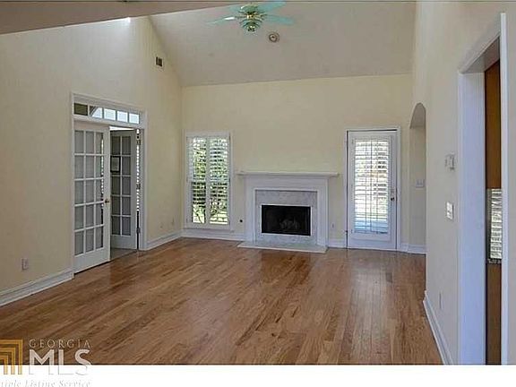 2nd image of 11190 Brookhollow Trl