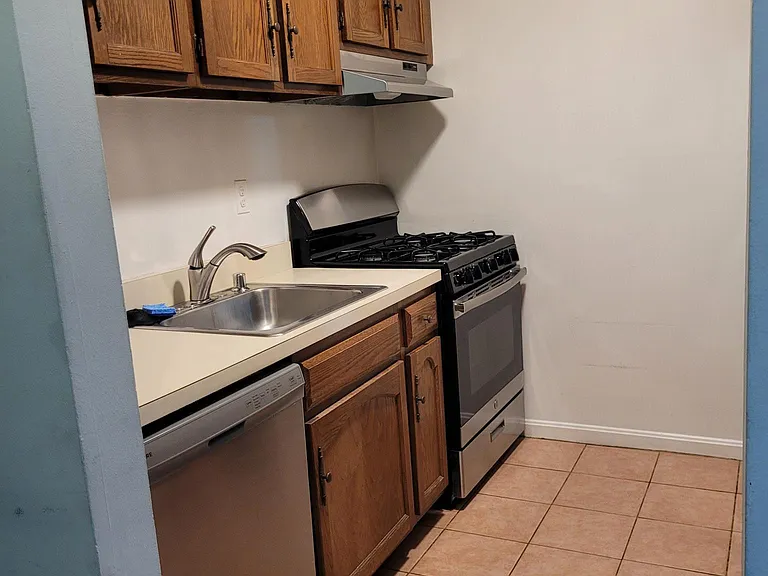 5922 Cove Landing Rd #201 — Photo 5