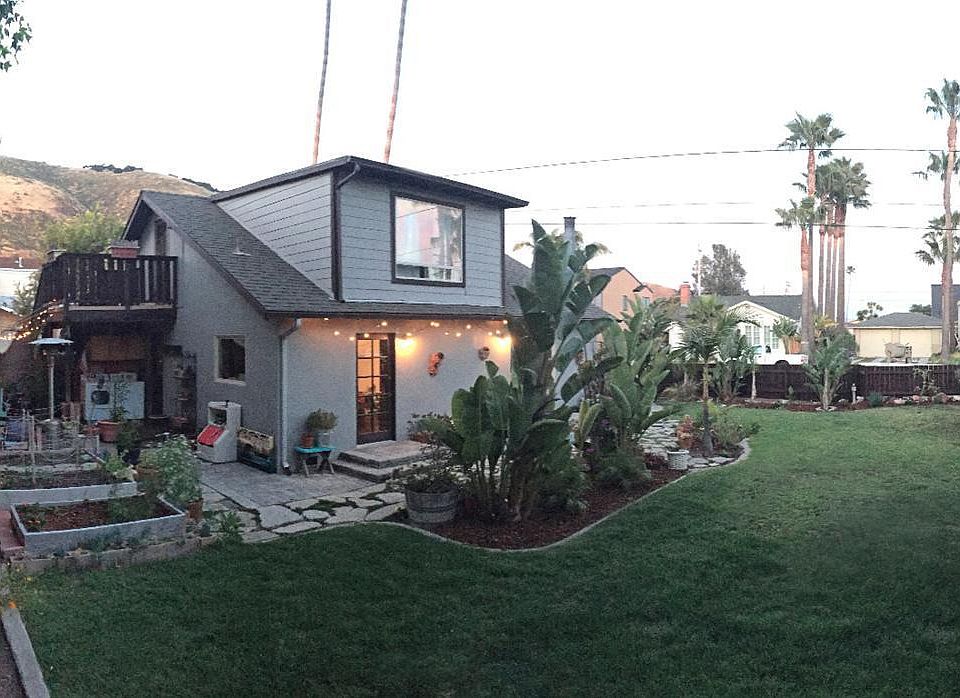 2nd image of 246 Windward Ave