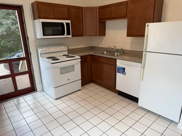 2435 Madison Rd #1, Cincinnati, OH 45208