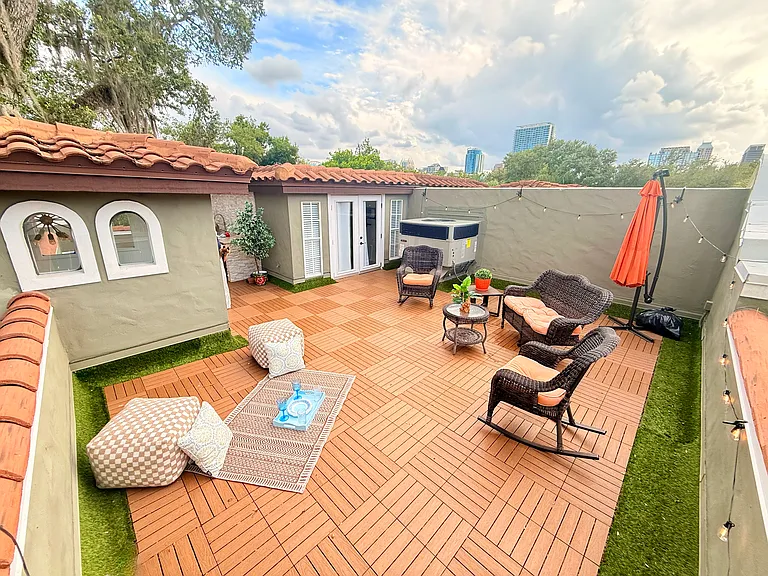 606 E Livingston St — Photo 44