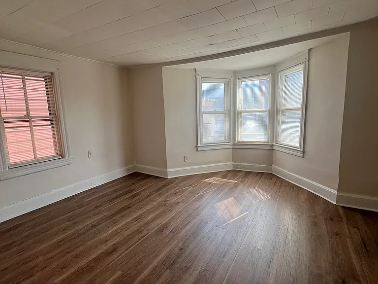 30 E Mauch Chunk St #2 — Photo 13