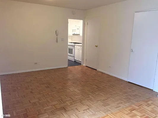 Rented by Citi Habitats | media 6