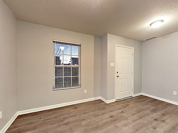 3rd image of 3442 Table Rock Dr