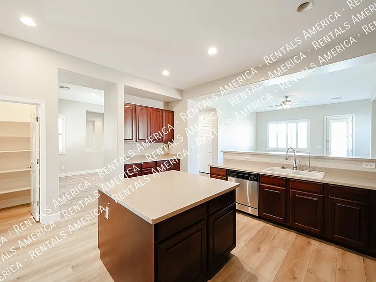18676 E Braeburn Ln — Photo 30