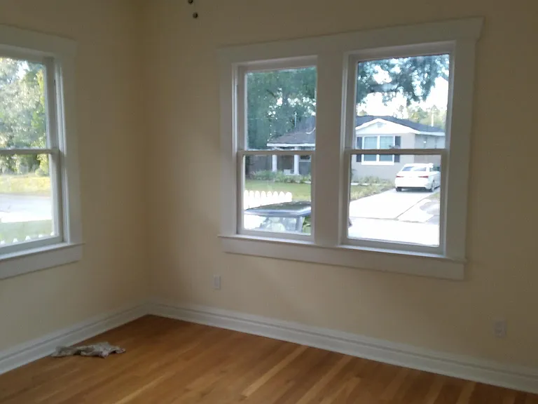 208 W Giddens Ave — Photo 7
