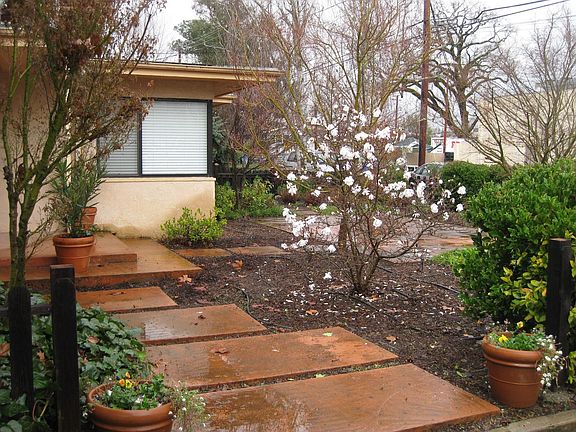 2nd image of 1111 Oak Ave