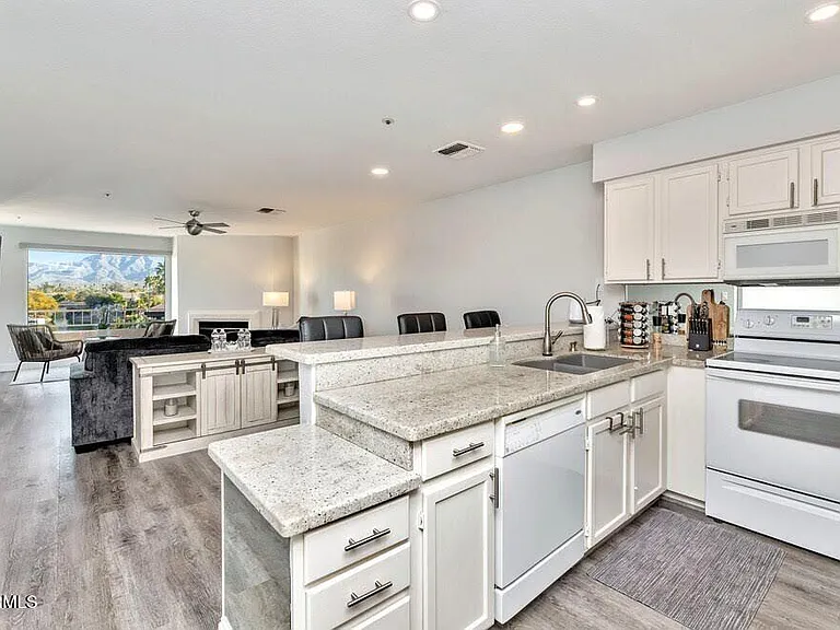 10080 E Mountainview Lake Dr #338 — Photo 2