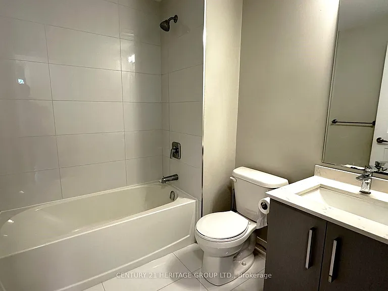 15 Queen St S #1610 — Photo 12
