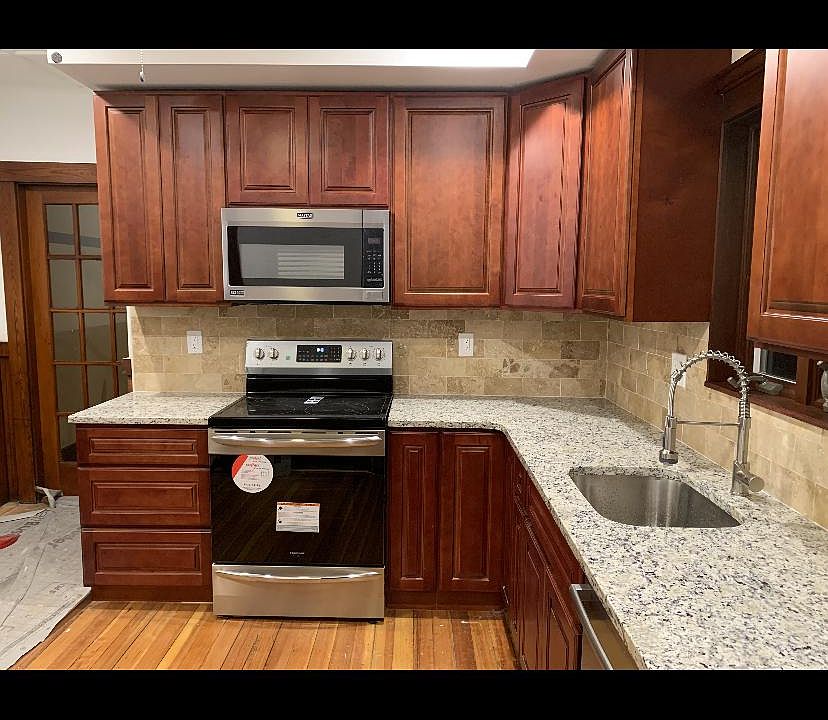 2nd image of 39 Stuart St #1
