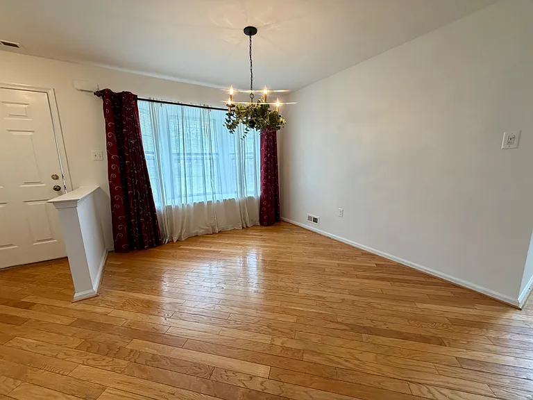 113 Broadleaf Pl — Photo 5