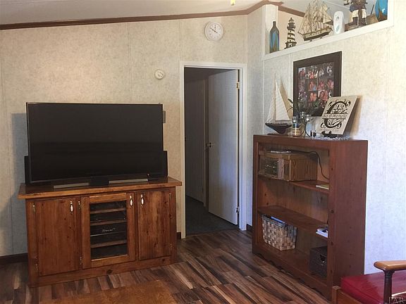 3rd image of 2962 Ferris Dr
