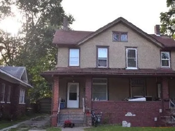 507-513 N Cedar St, Galesburg, IL 61401
