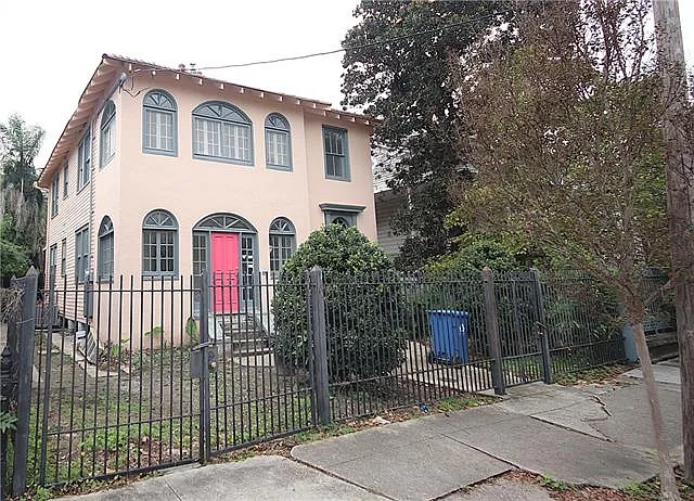 2 bed, 1.0 bath, 1450 sqft, $1,800 — Photo 1
