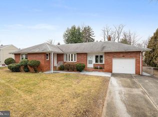 265 McAdoo Ave, Hamilton, NJ 08619