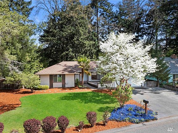 2nd image of 8017 Garnet Ln SW