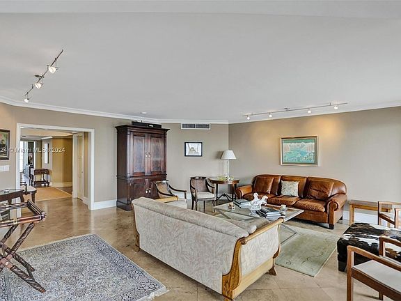 4th image of 7000 Island Blvd APT 2709