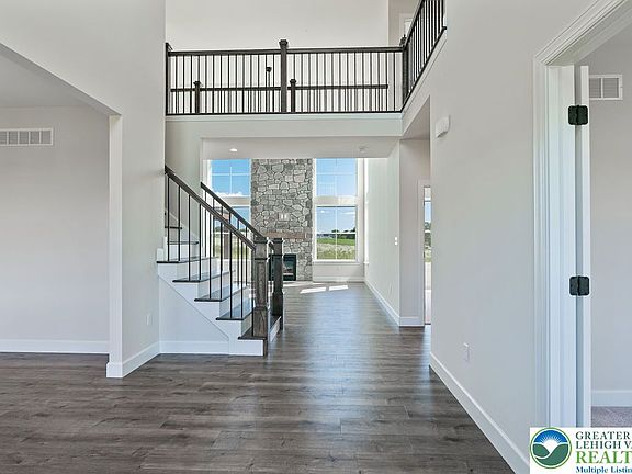 3rd image of 5043 Chapmans Rd S