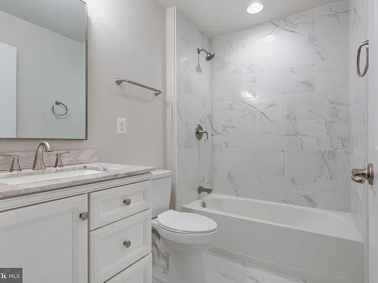 7311 Taylors Hill Ln — Photo 43