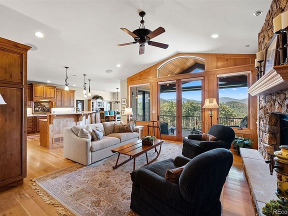 5th image of 1007 Nob Hill Road